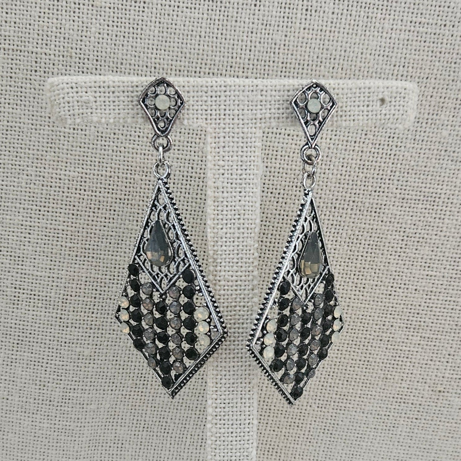 Geometric Shades of Grey