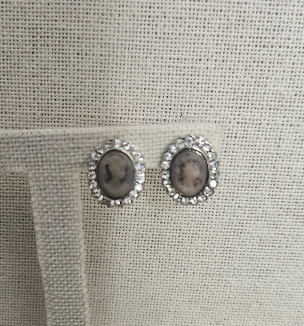 Cameo earrings - small