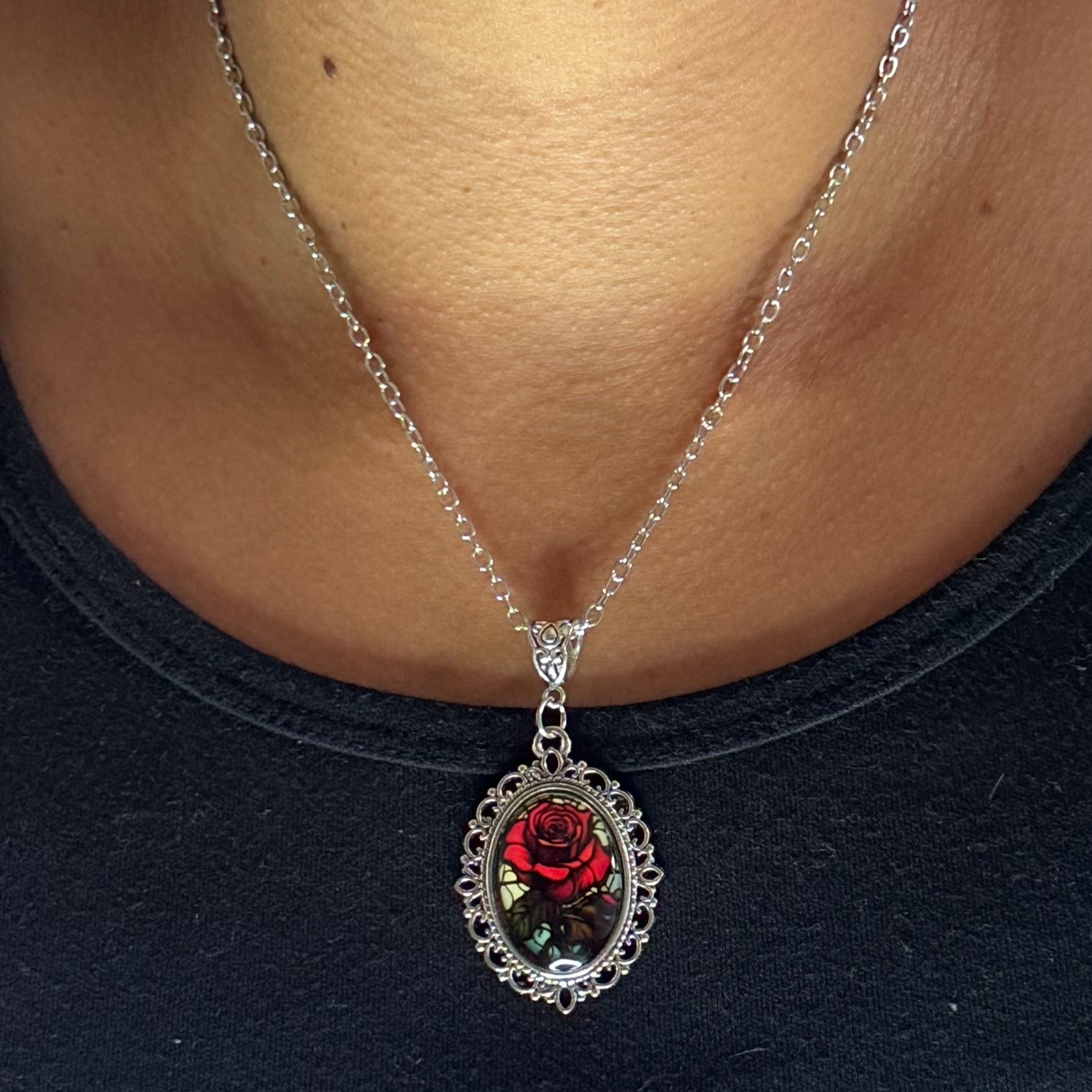 Rose pendant and necklace